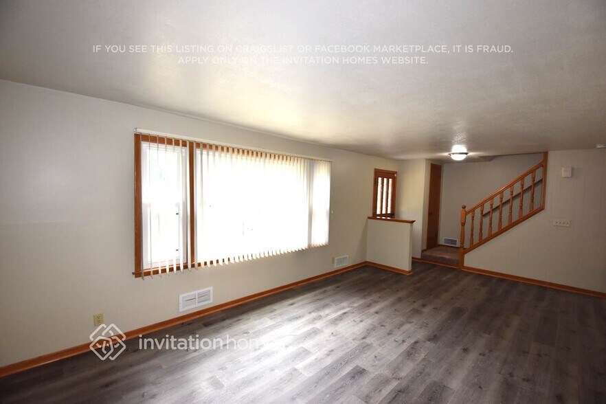Building Photo - 8285 Hyde Ct S