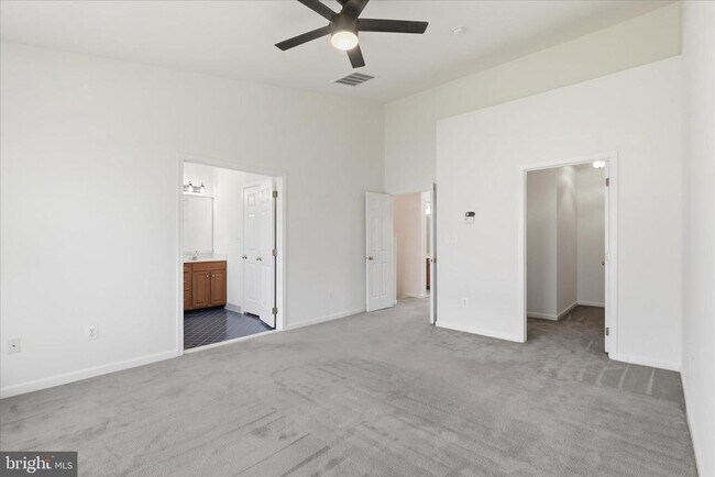 Building Photo - 25828 Kirkwood Square