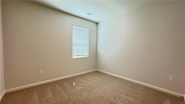 Building Photo - 61 Biltmore Pl