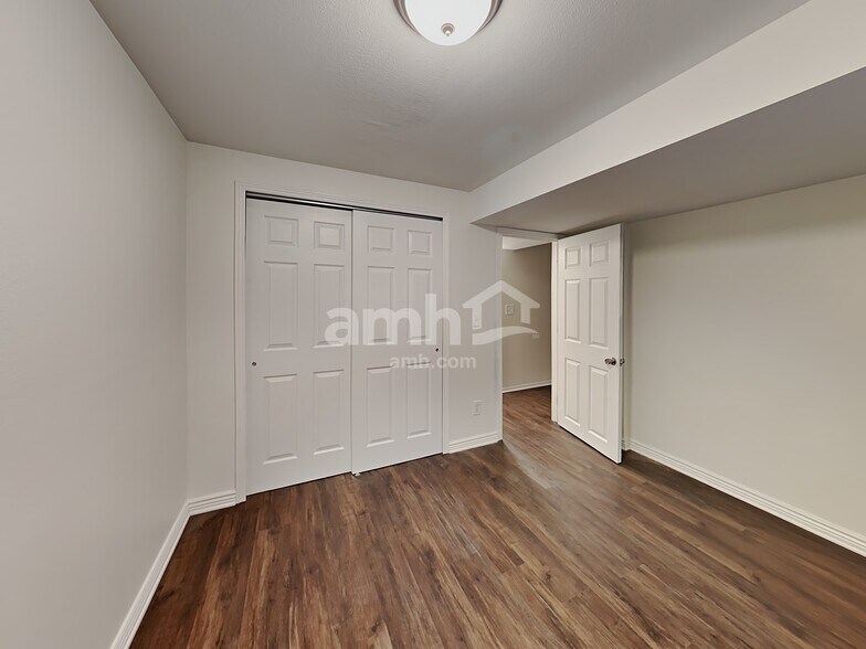 Building Photo - 1545 Gumwood Dr