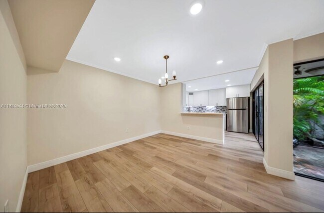Building Photo - 4718 SW 67th Ave