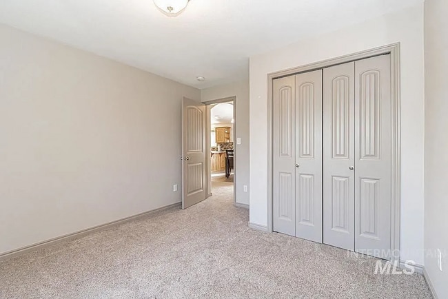 Building Photo - 2221 Frontier Dr