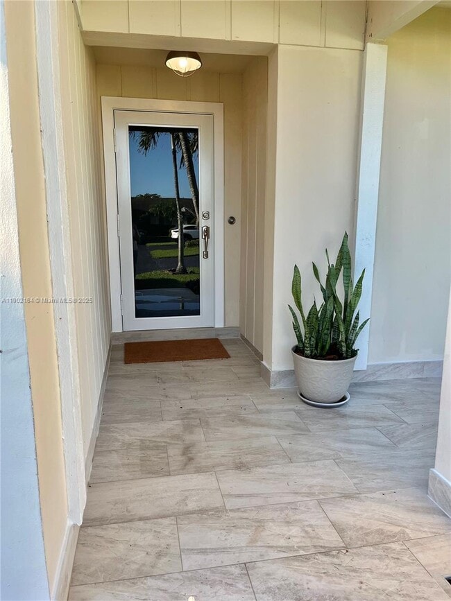 Building Photo - 10909 SW 117th Pl