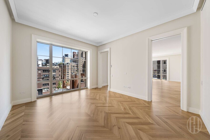 Building Photo - 109 E 79th St