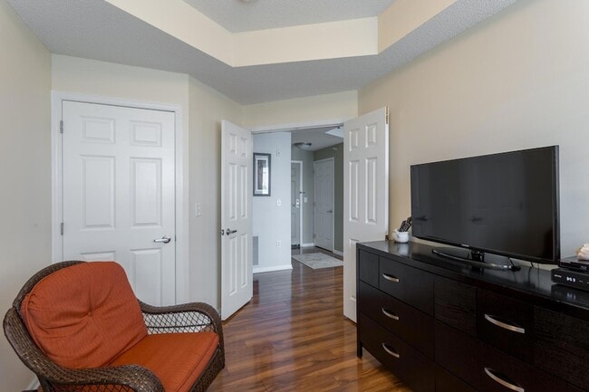 Building Photo - 545 N 1st St