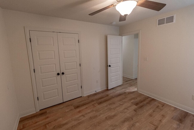 Building Photo - 4610 Dehaven Dr