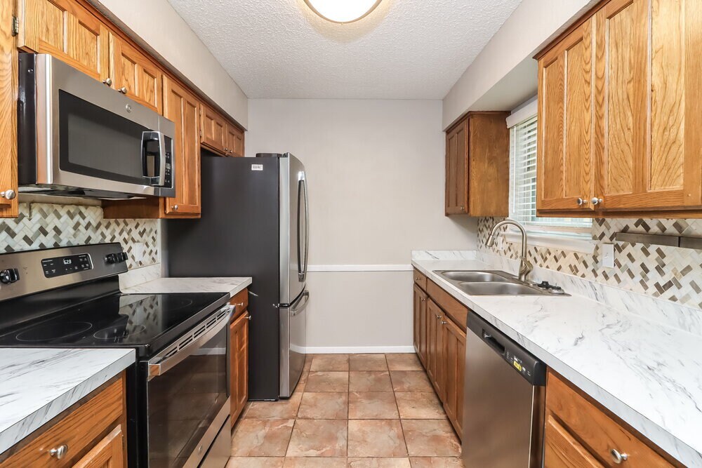 Building Photo - 5911 Woodsetter Ln