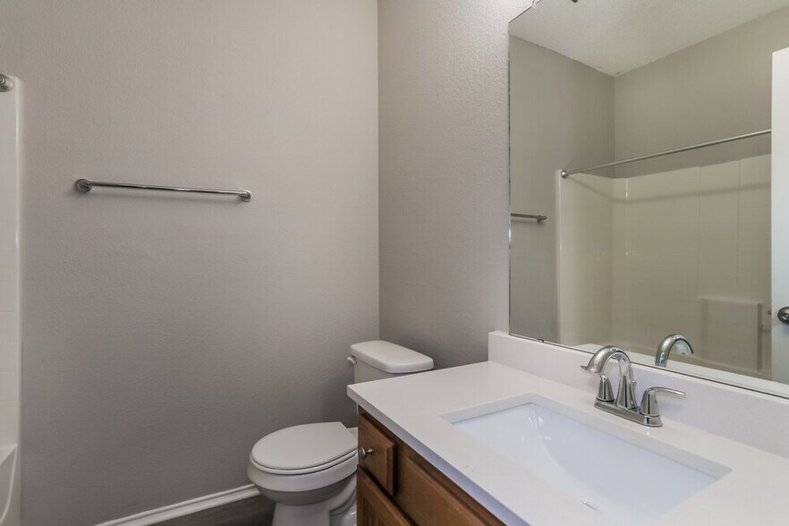 Building Photo - 4924 Cape St