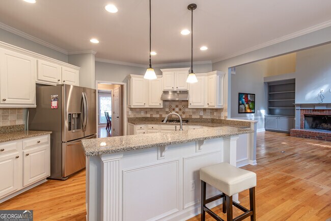 Building Photo - 651 Briarleigh Way