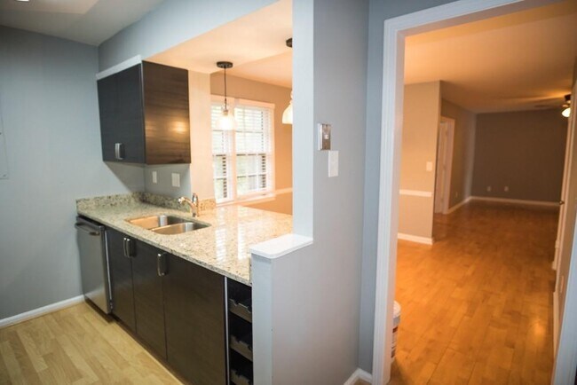 Building Photo - 204 Triumph Dr NW