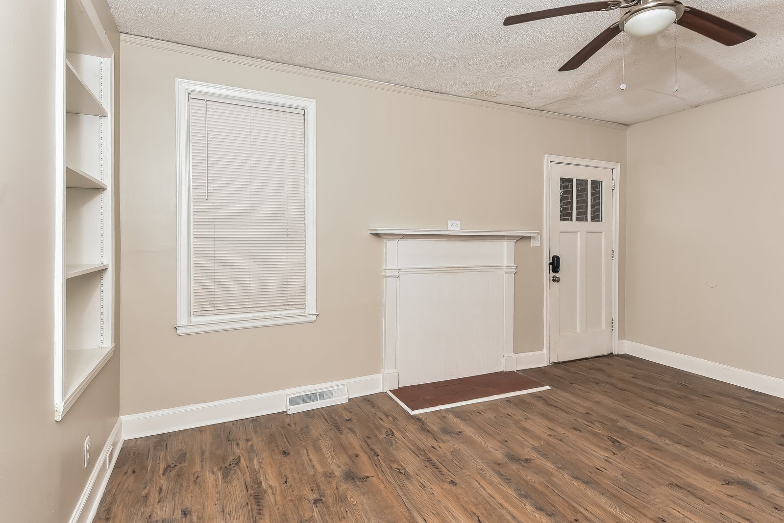 Building Photo - 3028 Richfield Dr