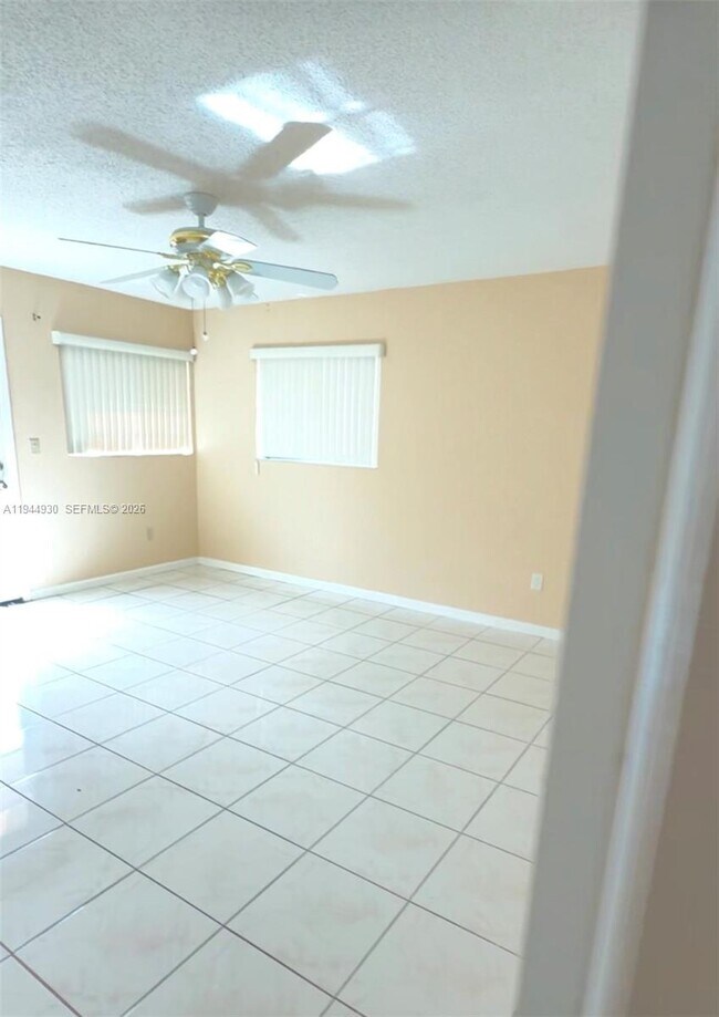 Building Photo - 5344 W 23rd Ave