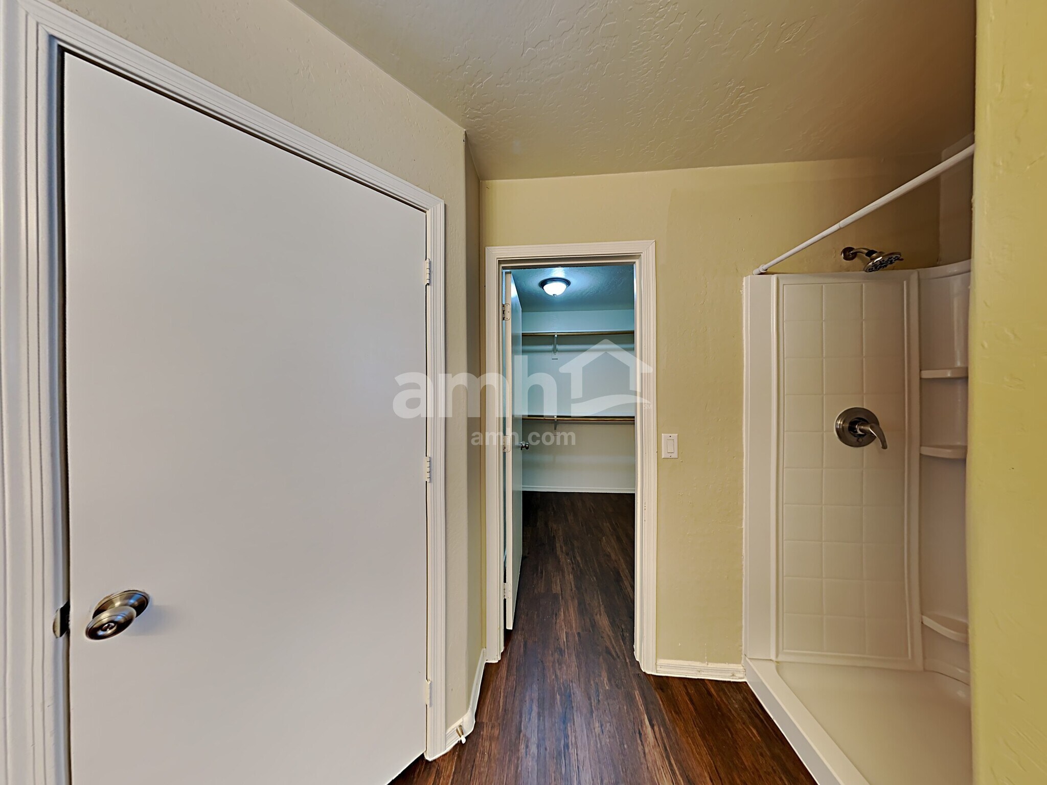 Building Photo - 25780 W Elwood St