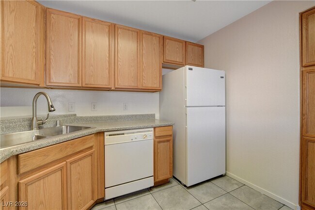 Building Photo - 4655 Gold Dust Ave