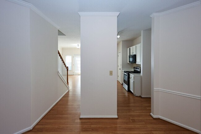 Building Photo - 230 Amal Dr SW