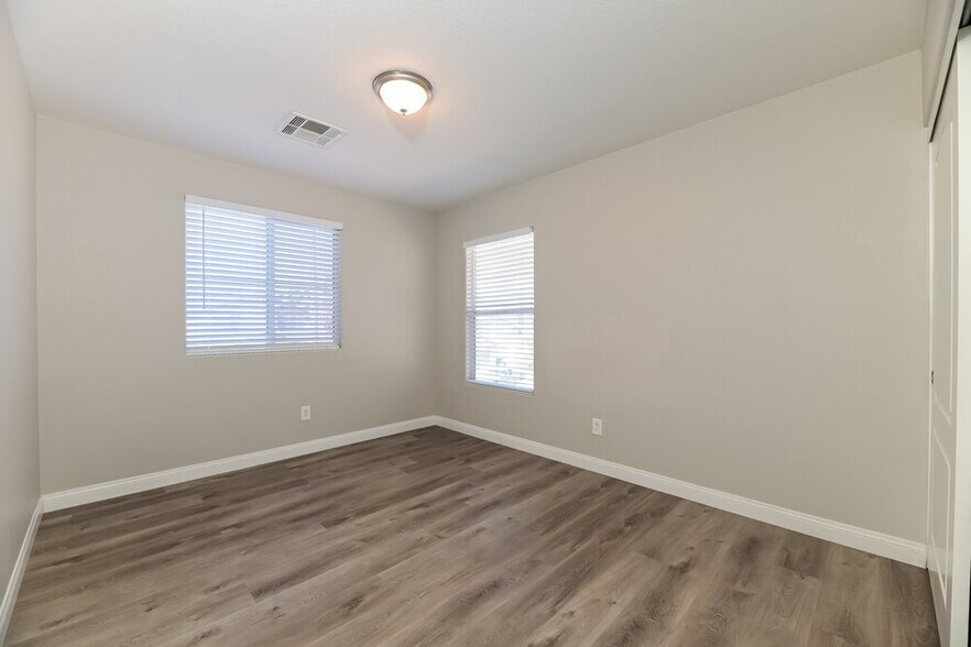 Building Photo - 9149 Spirit Canyon Ave