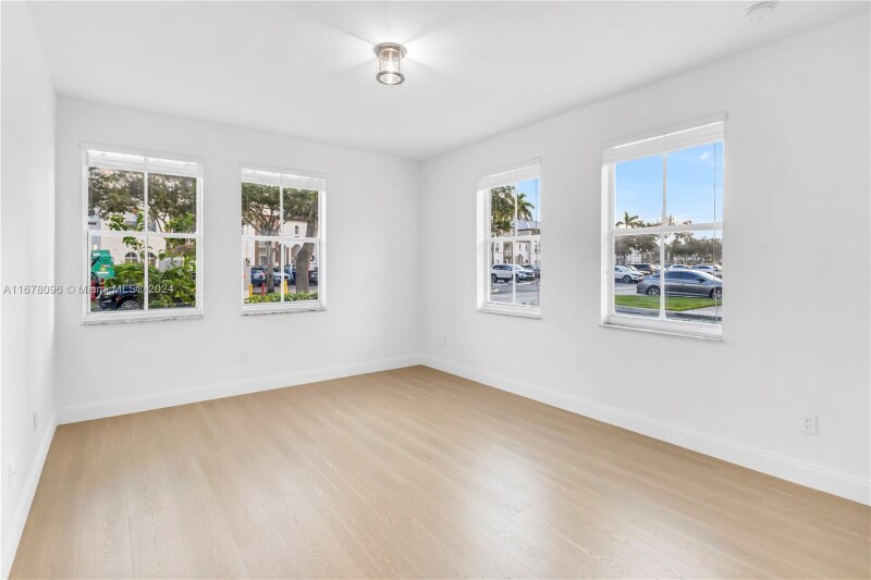 Building Photo - 4465 SW 160th Ave
