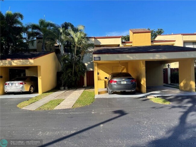 Building Photo - 8517 NW 9th Pl