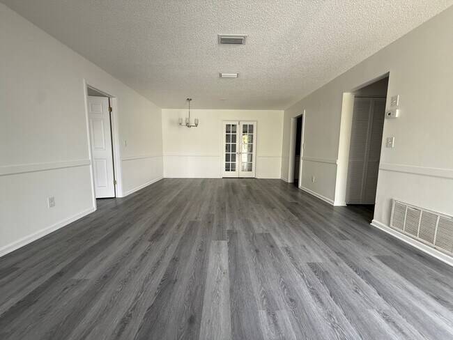 Building Photo - 5064 Springwood Rd