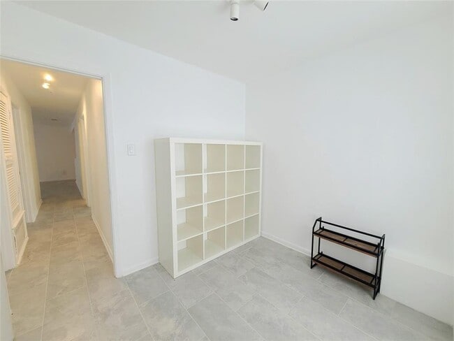 Building Photo - 6216 Hogan Ave