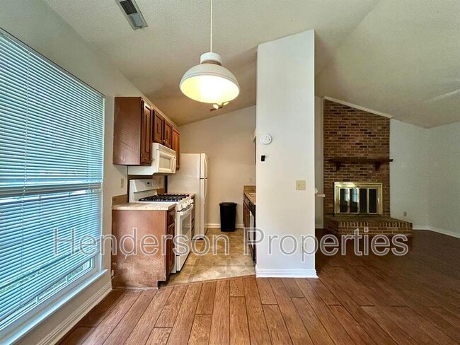 Building Photo - 6718 Park Hickory Dr