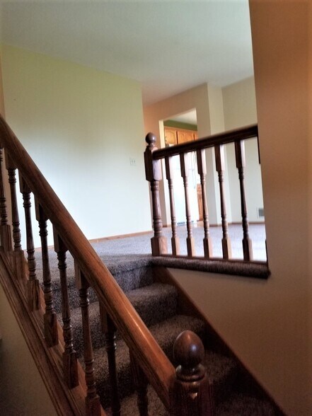 Building Photo - 502 Prairie Ln