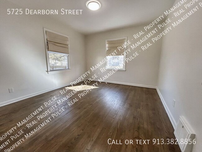 Building Photo - 3-Bed, 2-Bath Home for Rent in Coveted Mis...