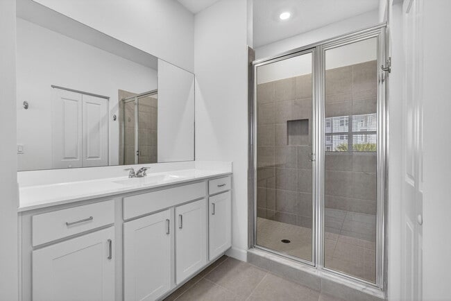 Building Photo - 846 SE grovebush Ln