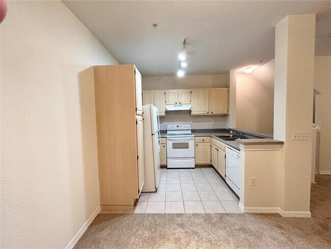 Building Photo - 1515 Legacy Club Dr