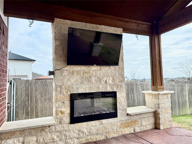 Building Photo - 3105 Cantura Dr