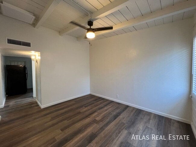 Building Photo - 26 E Glenn St