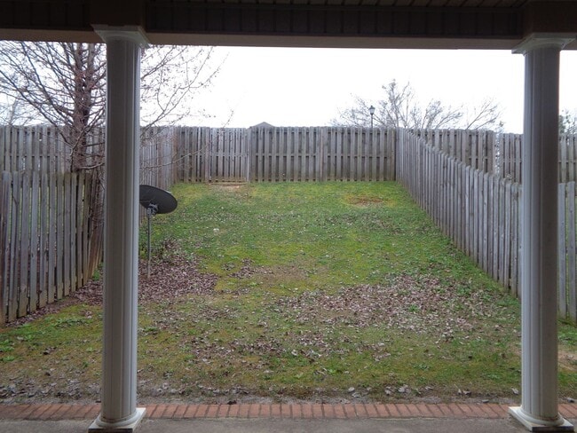 Building Photo - Creekside Subdivision   6 Month Lease Only!