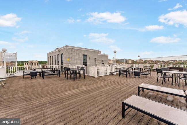 Building Photo - 1601 18th St NW