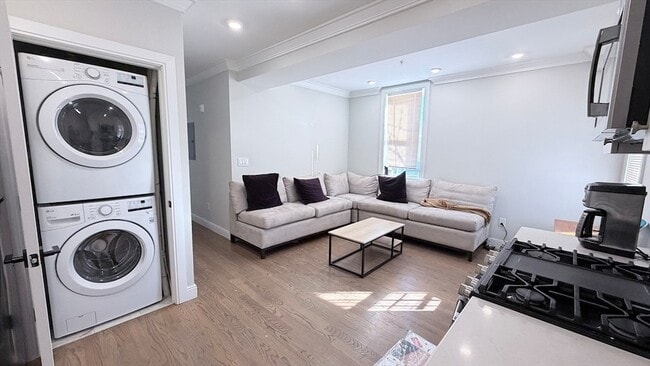 Building Photo - 93 George St