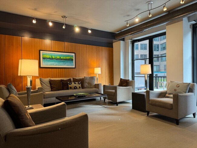 Building Photo - Studio Condo with Fantastic View, High-End Appliances, Wide Windows, Gorgeous Flooring, Amazing A...