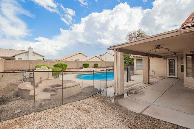 Building Photo - New Listing in Avondale