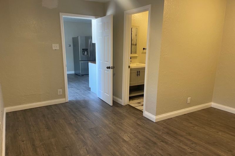 Building Photo - 911 7th St SW