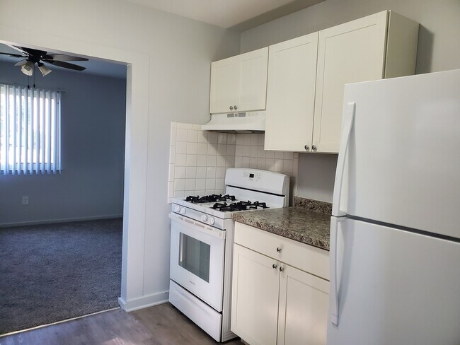 Building Photo - 30492 Groveland St