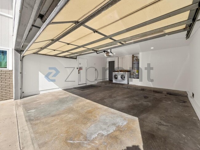 Building Photo - 13626 Cerise Ave