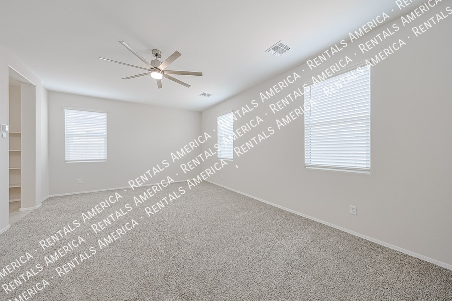Building Photo - 10338 W Wier Ave