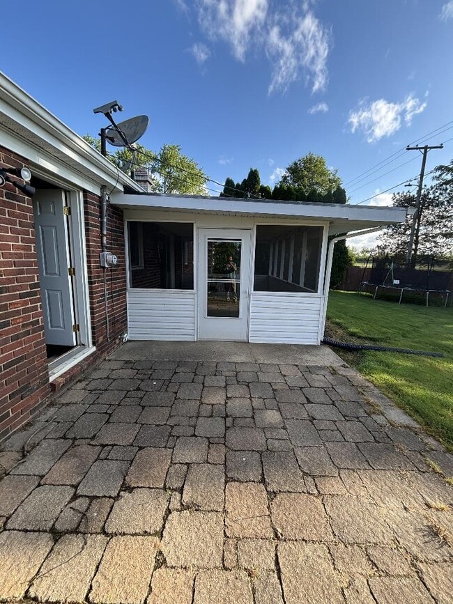 Building Photo - 2301 Oak Park Dr