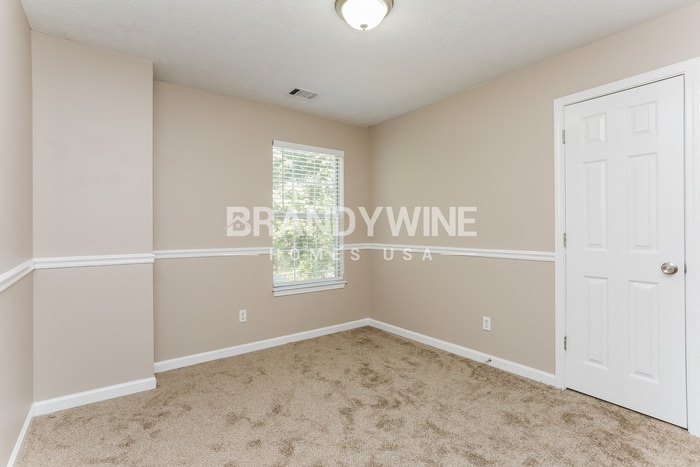 Building Photo - 329 Mill Glen Ct