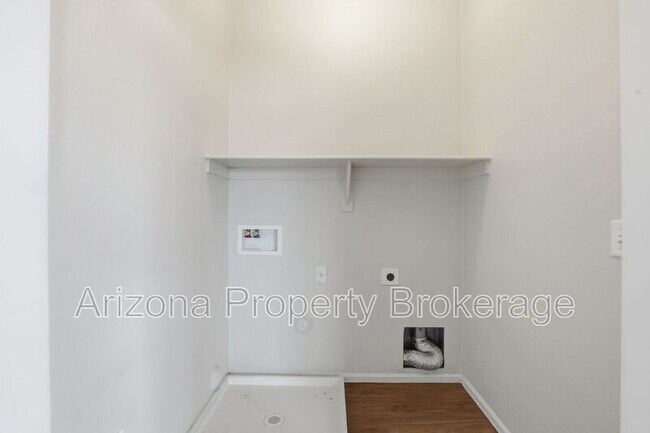 Building Photo - 435 W Corriente Ct