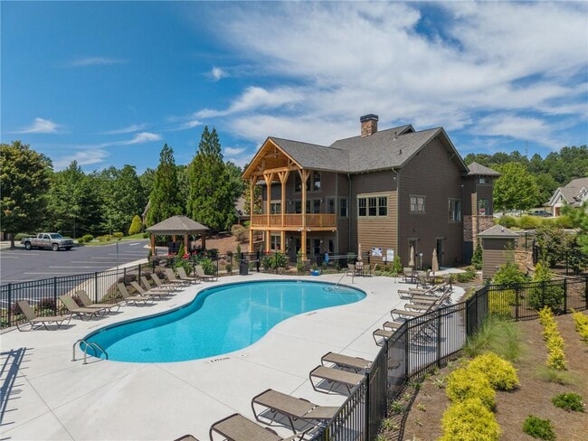Building Photo - 211 Stoneybrook Dr