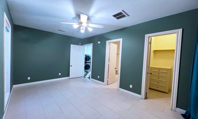 Building Photo - 19 Windermere Ln