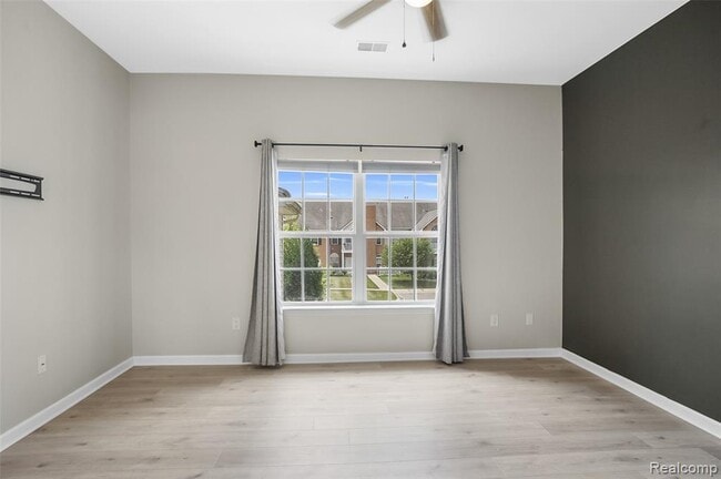 Building Photo - 606 Olde English Cir