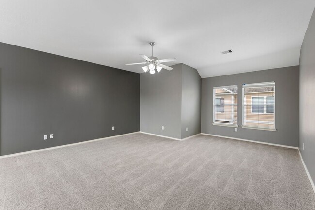 Building Photo - Come see this modern 3-story townhome in t...