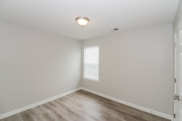 Building Photo - 1420 Marhill Cove