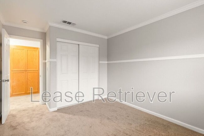 Building Photo - 1943 Remembrance Ln