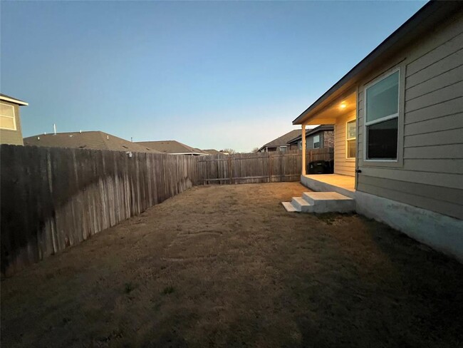 Building Photo - 115 Vintage Dr